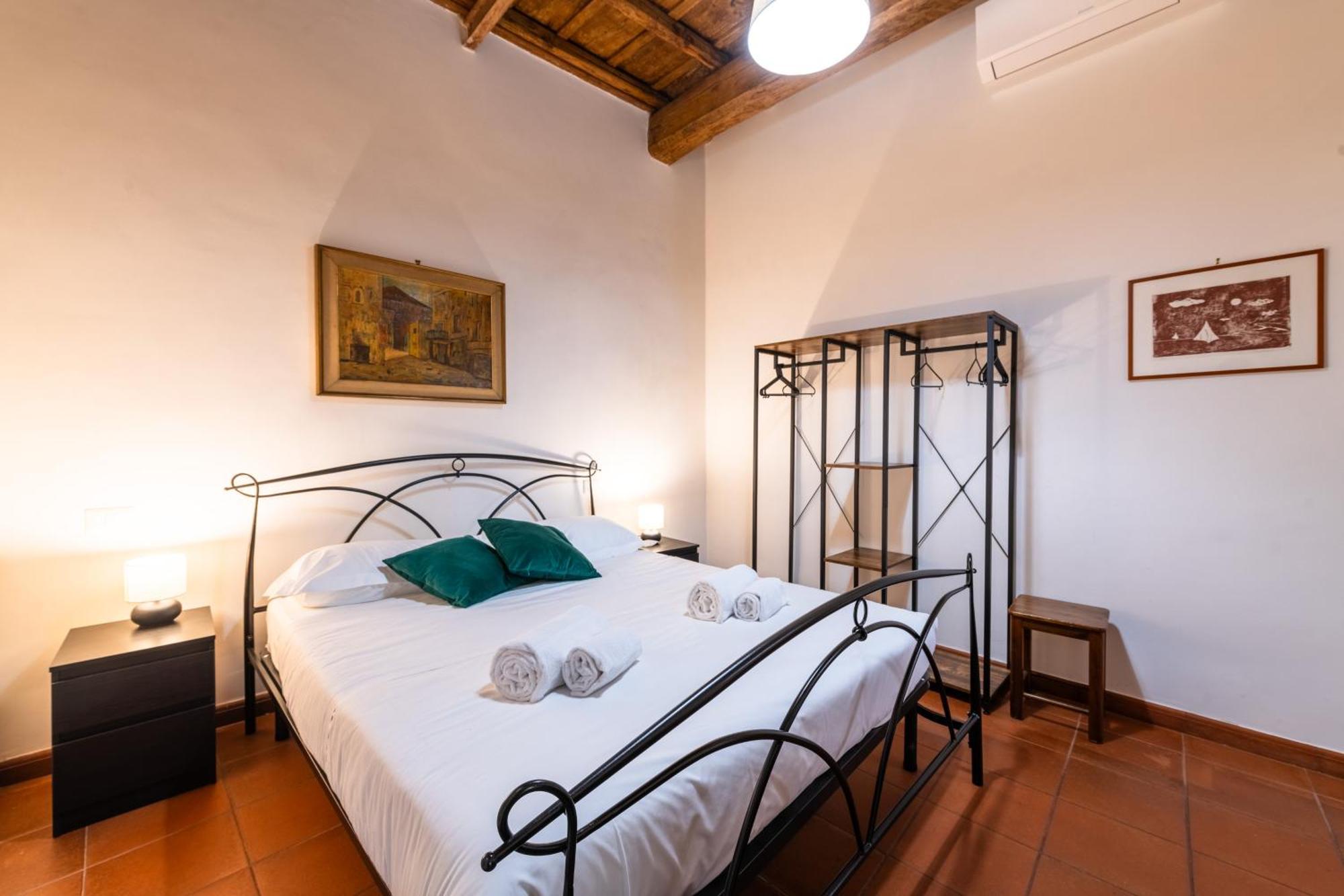 San Calisto Apartment Rome Exterior photo