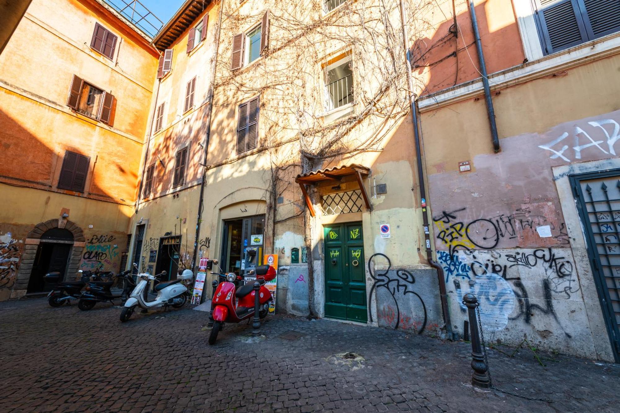 San Calisto Apartment Rome Exterior photo